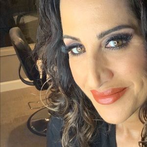 Meet your Posher, Lisa